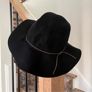 Peter Grimm Black Felted 100% Wool Floppy Hat w/ Thin Vegan Leather Band OS
